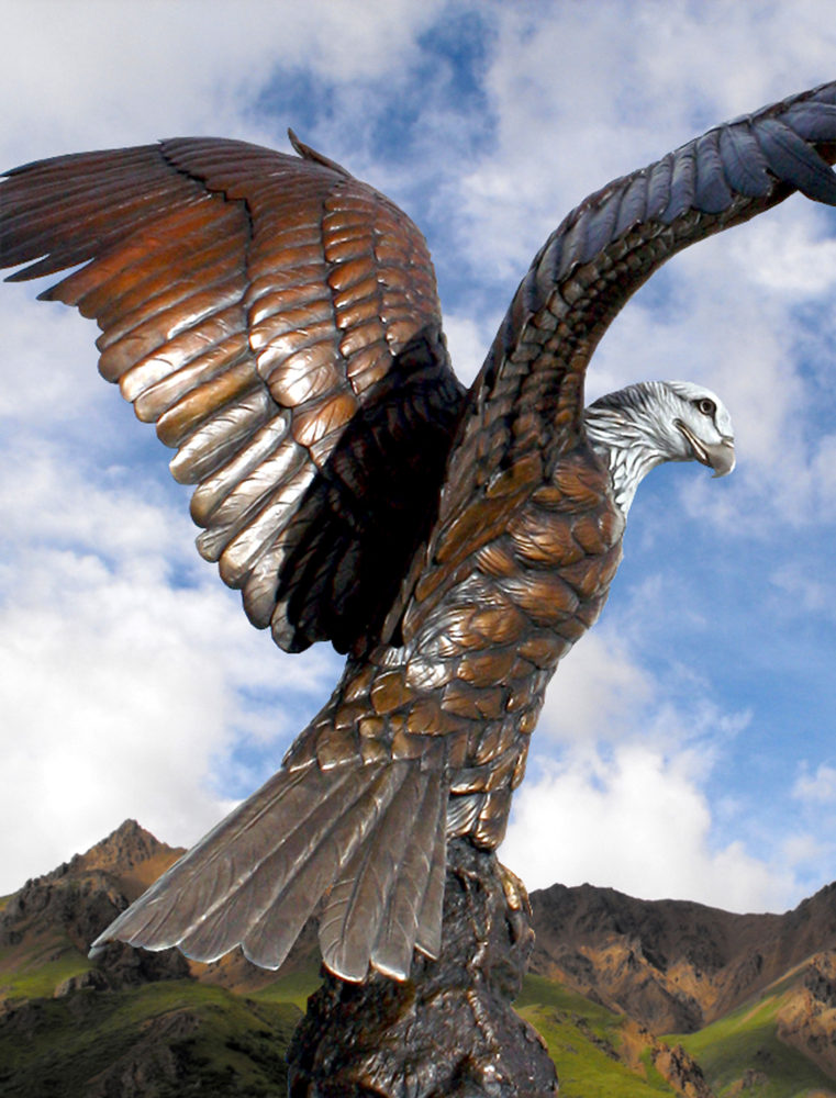 Majestic Eagle Sculpture